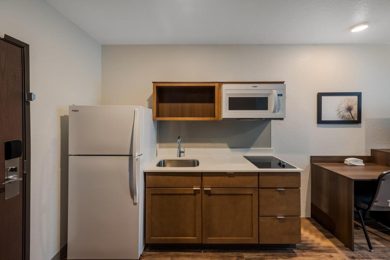Woodspring Suites West Palm Beach Century Village  Eksteriør billede